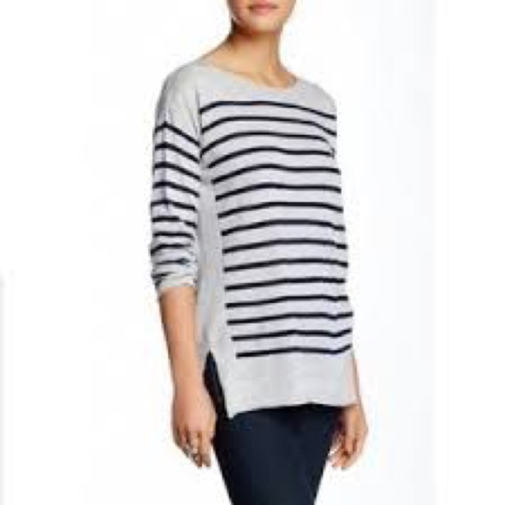 FATE. Gray Blue Striped Slit Sides Lightweight Sweater Size Small